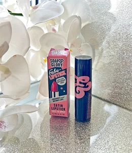 SOAP AND GLORY Fabu-Lipstick Satin Lipstick 3g RED & BERRIED New - Picture 1 of 4