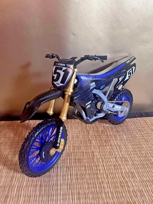 Supercross 1:10 Scale Dirt Bike Model Justin Cooper #32 | Blue MTX | Collectible - Image 1 of 4