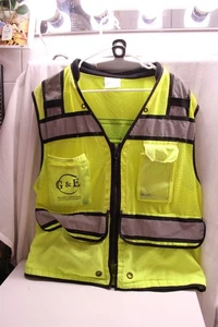 Kishigo Unisex High Visibility Reflective Performance Large, Lime Zip 4 Pockets - Picture 1 of 3