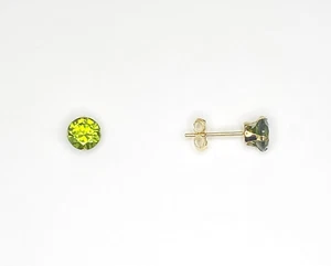 5 mm Round Simulated Peridot Birthstone 14k Yellow Gold Stud Post Earrings - Picture 1 of 3
