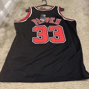 New 1997-98 Scottie Pippen Small Men Chicago Bulls M&N Swingman Black Jersey NWT - Picture 1 of 5