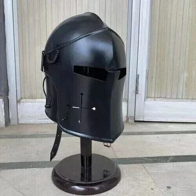 Caballero Medieval Cruz Romana Negro Barbuta Casco Cruzado Casco con Soporte de Madera Foto 1 de 4