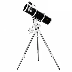 Sky-Watcher 200/1000MM EQ5 Reflector Telescope - Picture 1 of 2