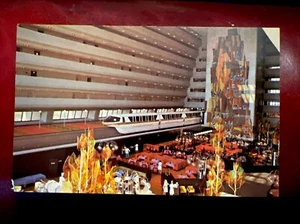 c1970’s Walt Disney World, Fla. Monorail At Contemporary Resort VIntage Postcard - Picture 1 of 2