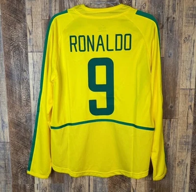 Camiseta de futebol masculina manga longa Brasil 2002 Home M RONALDO #9 - Imagem 1 de 4