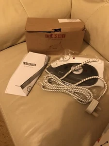 Corby Sherwood 1200W steam Iron In White - I’m Plug - Picture 1 of 1