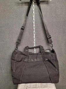 Crumpler The Boston Heist Black Messenger Shoulder Bag Adjustable Strap Travel - Picture 1 of 17