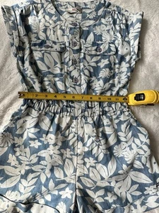 Vineyard Vines Blue Floral Chambray Cap Sleeve Button Front Romper Girls Medium - Picture 1 of 6