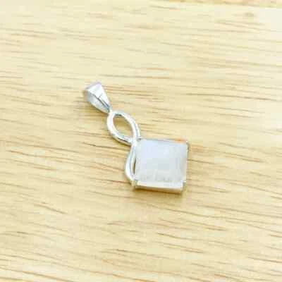 Gradevole Arcobaleno Pietra di Luna Gemma 925 Argento Sterling Fatto a Mano - Immagine 1 di 4