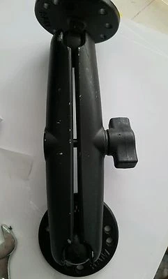 RAM dupla 1" BOLA, 2.5 base, MONTAGEM Marine Electronic F/Garmin Echo Transdutor - Imagem 1 de 4