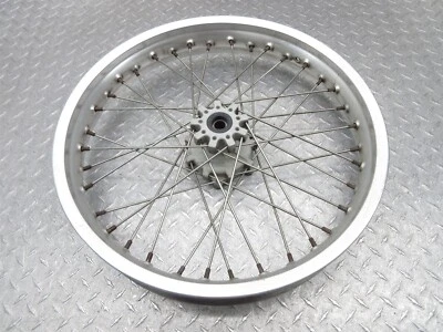 Llanta delantera BMW F650GS 2001 01-04 19x2,5 necesita video bamboleo verdadero fabricante de equipos originales Foto 1 de 4