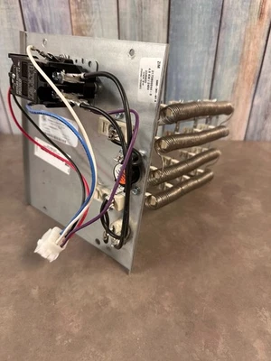Goodman - HKSC05XC Electric Heat Kit  w/Circuit  Breaker  5 Kw  208-240, L81-157 - Image 1 of 4