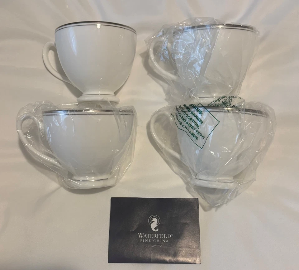 (4) Tazas de té Waterford Fine China Kilbarry Platinum nuevas con patas + almacenamiento  Foto 1 de 4