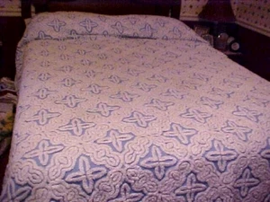 Vintage Plüsch Hoffmann Chenille Tagesdecke weiß auf blau - Bild 1 von 5