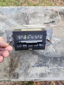Autoradio Ford AM FM Radio COUGAR T BIRD MUSTANG Mercury Ltd Bronco F150 OEM - Foto 1 di 6