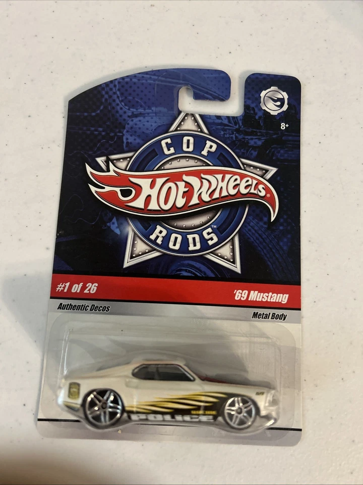 Hot Wheels 2009 Cop Rods 69 Mustang Branco Bom Cartão Envio Rápido! - Imagem 1 de 4