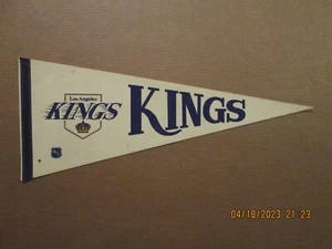 NHL Los Angeles Kings Vintage 1970's Purple Yellow & White Team Logo Pennant - Picture 1 of 1