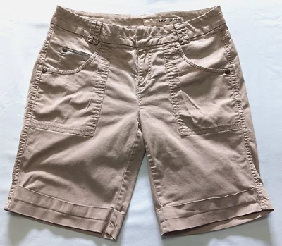 Bermudas DKNY Jeans Para Mujer Caqui Beige Puños Talla 8P Foto 1 de 4