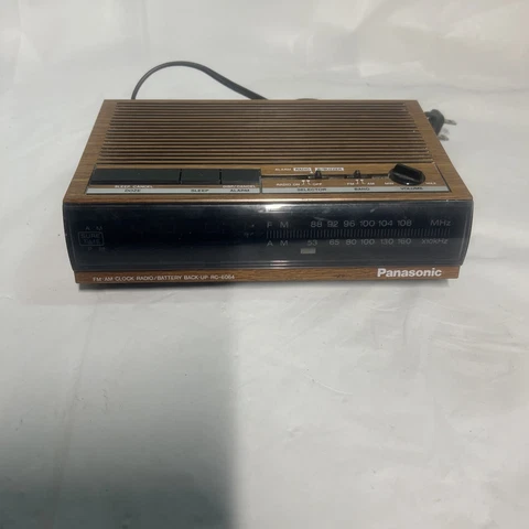 Vintage Panasonic FM/AM Clock Radio Alarm RED LED RC-6064, Tested Wood Grain EUC Cover