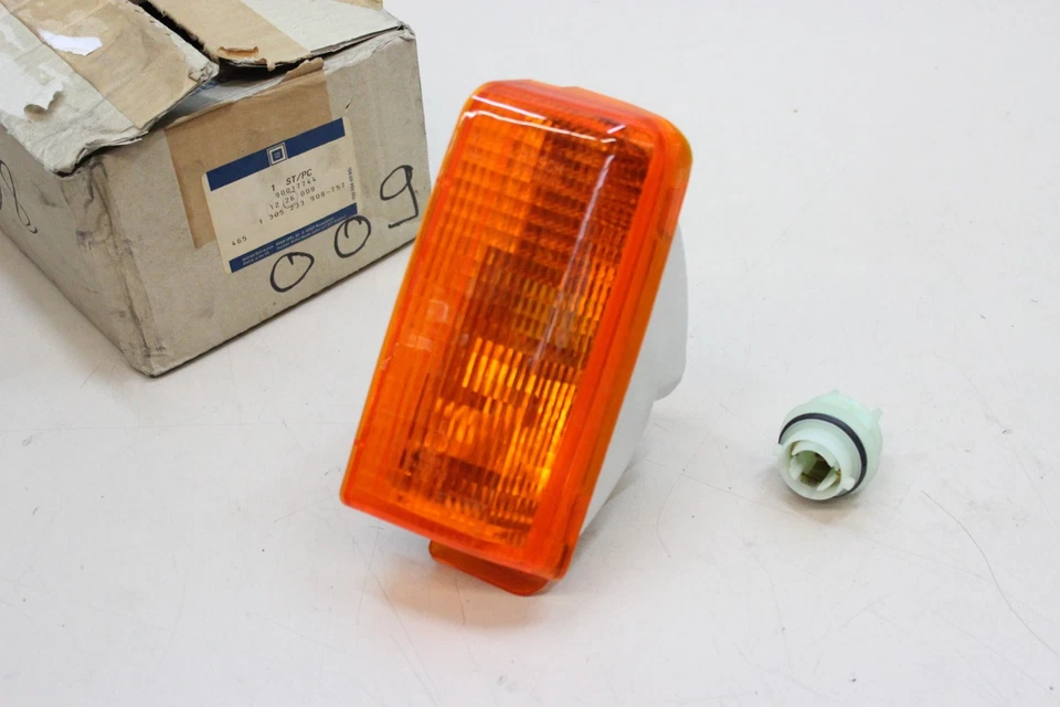 Intermitente delantero izquierdo original OPEL Rekord E 90017744 NUEVO - Imagen 1 de 1