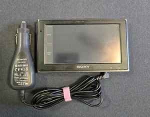 Sony GPS NV-U94T 4,8 Zoll Persönliches Navigationssystem mit Netzteil Bundle - Bild 1 von 1