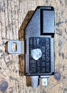 Amplificador antena radio mercedes-benz clk w208 2088200389 - Imagen 1 de 7