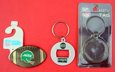 Vintage New York Jets Belt Buckle 1979 Lee Jeans NFL Official Bottle Opener Key Cover