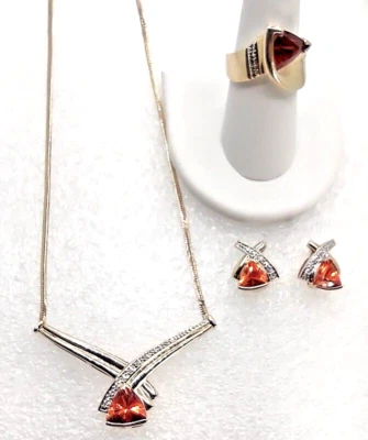 Juego de aretes collar a juego de diamantes y zafiros Padparadscha de oro de 10kt Foto 1 de 4