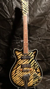 Vintage 1960s Prestige Tiki Mask MIJ Guitar **VERY RARE** - Picture 1 of 14