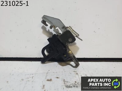 Actuador de pestillo de cerradura de puerta de combustible Infiniti I35 2004 fabricante de equipos originales Foto 1 de 4