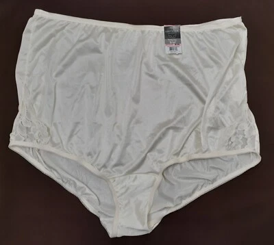 Vanity Fair Perfectly Yours Lace Nouveau Panties Briefs Candleglow Beige 10/3XL - Image 1 of 4