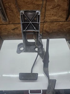 98-01 Dodge Ram 1500 2500 3500 A/T Gas Brake Pedal Under Dash Bracket Assembly - Bild 1 von 5