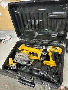 DeWALT Lot DW983, DW935, DC9091, DI9116 - Picture 1 of 7