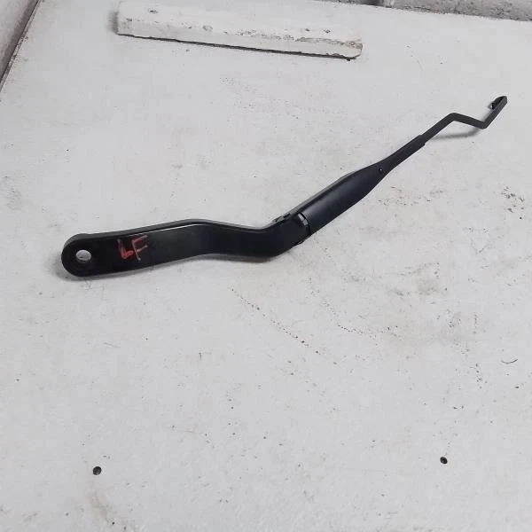 Brazo limpiaparabrisas RAM3500 2018 954938 Foto 1 de 1