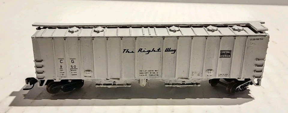 Bowser N Scale Sugar Air Slide Car Central Of Georgia #950 - Image 1 of 4