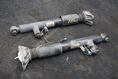 Conjunto de puntal de suspensión trasera izquierda y derecha 37126866517 BMW M235 F22 F23 14-16 Foto 1 de 4