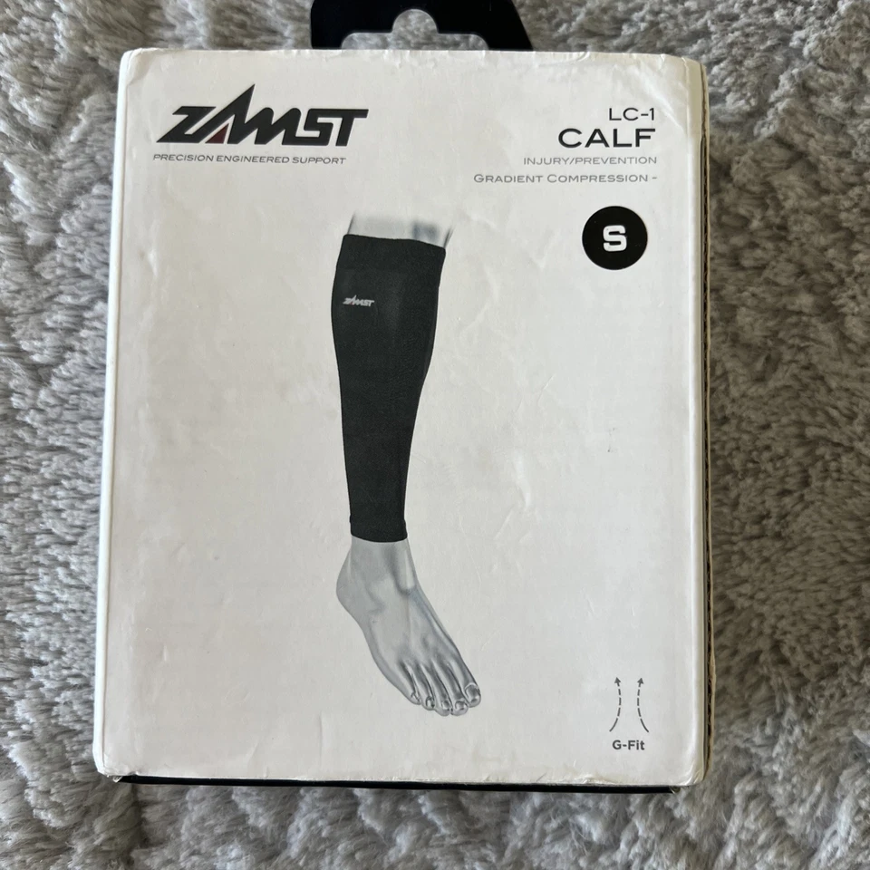 ZAMST LC-1 CALF GRADIENT COMPRESSION SLEEVES SMALL- COLOR Black- 1 Pair - Image 1 of 3