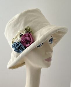 NWT • TOUCAN Collection IVORY Linen Fabric Hat w Flower Pin • Lined • PACKABLE