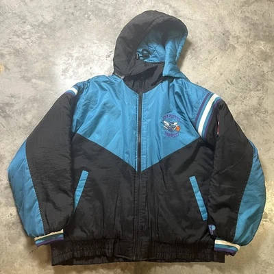 Chaqueta acolchada XL vintage para hombre de los Charlotte Hornets de la NBA Foto 1 de 4