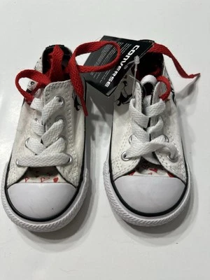 Zapatillas Converse Unisex Pepe Le Pew Blanco Negro Rojo Talla 5 Infantil Nuevas con Etiquetas Foto 1 de 4