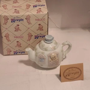 Mini tetera Kewpie Rose O'Neill's 1991 Kewpie At Window - Imagen 1 de 6