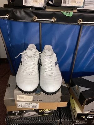 Botines de fútbol para mujer Diadora Scudettol LT TF cuero de grano completo blanco plateado 9,5 Foto 1 de 4