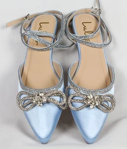 Nuevo con etiquetas Lulus ""Lullie"" azul claro satinado plano con arco y correa de estrás talla 6 - Imagen 1 de 11