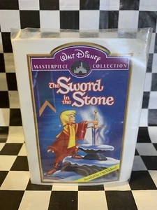 1995 McDonalds Happy Meal Disney Masterpiece THE SWORD IN THE STONE Case Toy Set - Picture 1 of 5