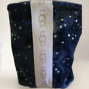 NWT UGG Avery Blue Stars 2 Piece Storage Square Bin 9”x9”x12” & Round Bin 8.75” - Picture 1 of 3