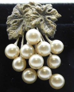ART DECO UVAS IMITACIÓN PERLA VESTIDO CLIP BROCHE PAT.NO. - Imagen 1 de 4