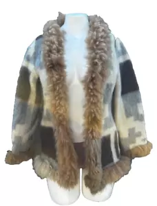 Chaqueta De Colección Peruana Alpaca Lana Borde Piel Sillín Manta Diseño Suroeste Lama - Imagen 1 de 15