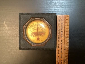 Kleines antikes General Fire Truck Hose Corp. St. Louis MO Thermometer - Bild 1 von 18