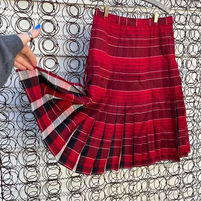 Pendleton Woolen Mills reversible red black tartan plaid pleated skirt Size 6 - Image 1 of 4