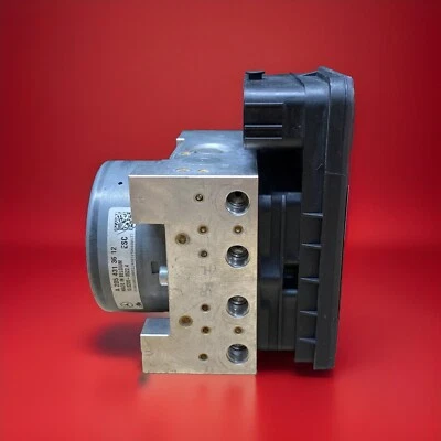 Refurbished ABS Brake Pump Module 2015 - 17 Mercedes-Benz C300 | A 205 901 28 00 - Image 1 of 4